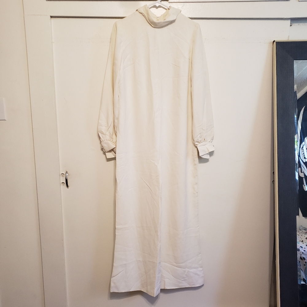 Vintage 1960s-1970s Mod White Cream Crepe Wide Leg Jumpsuit Medium Large